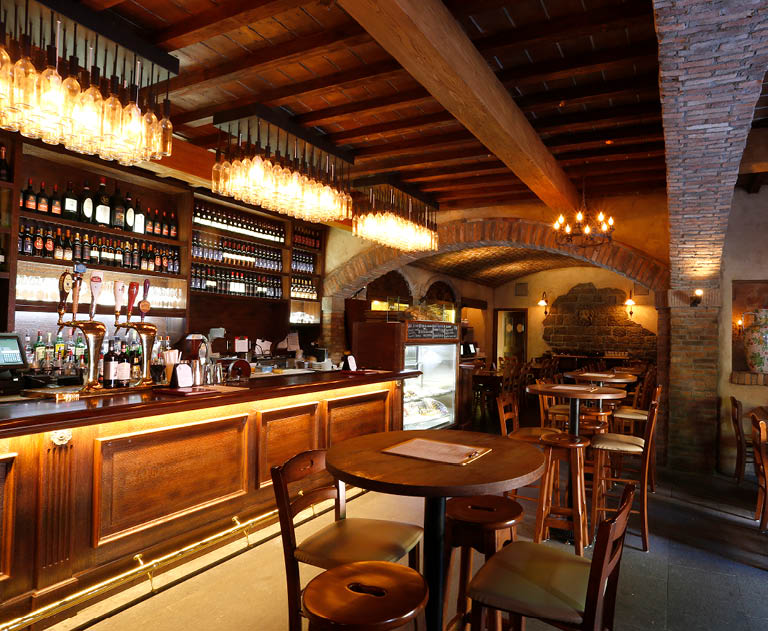 Tutto Gusto Interior Dining area